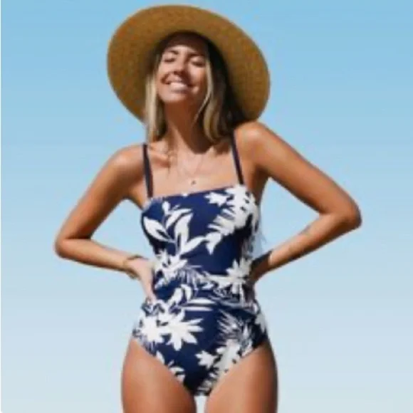 CUPSHE Bathing suit Size Med - Picture 2 of 3